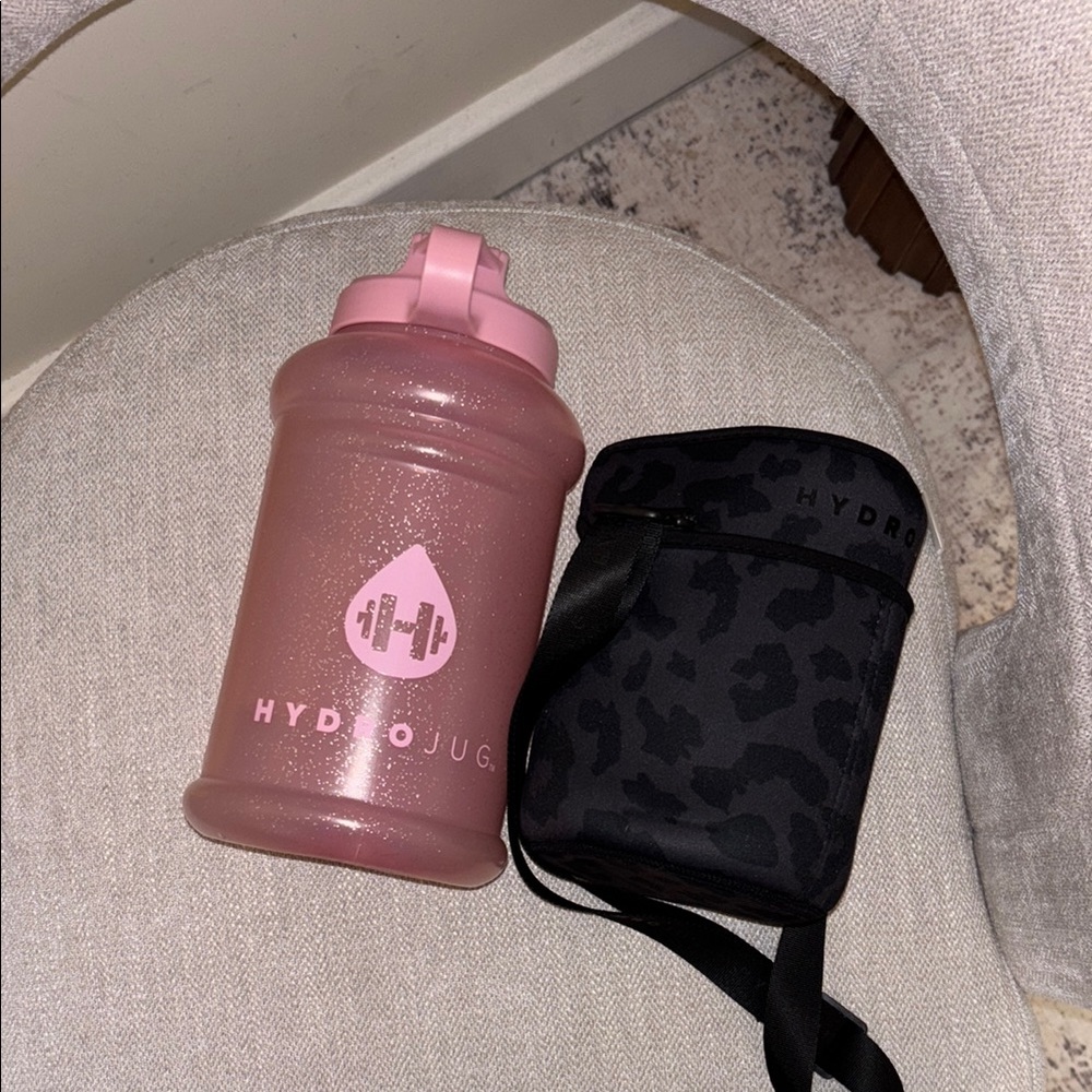 HydroJug Pink Glitter Bottle with Black Carry Pouch